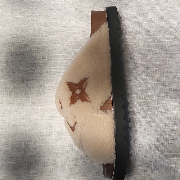 Louis Vuitton exclusive sandals size 38 color brown and tan - Picture 7 of 9